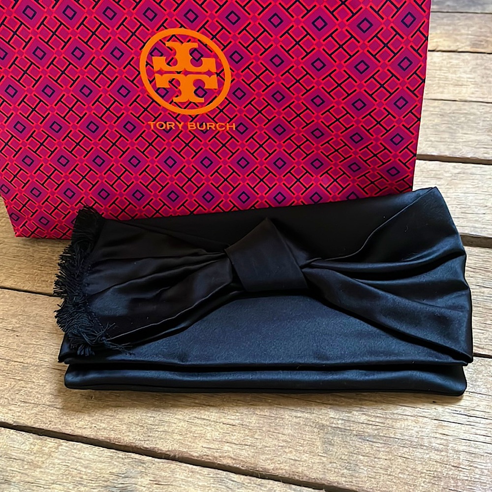 NWT Tory Burch black Satin “Eleanor” clutch